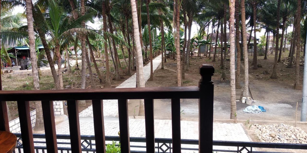 Coconut Hill Cottage Batununggul Exterior foto